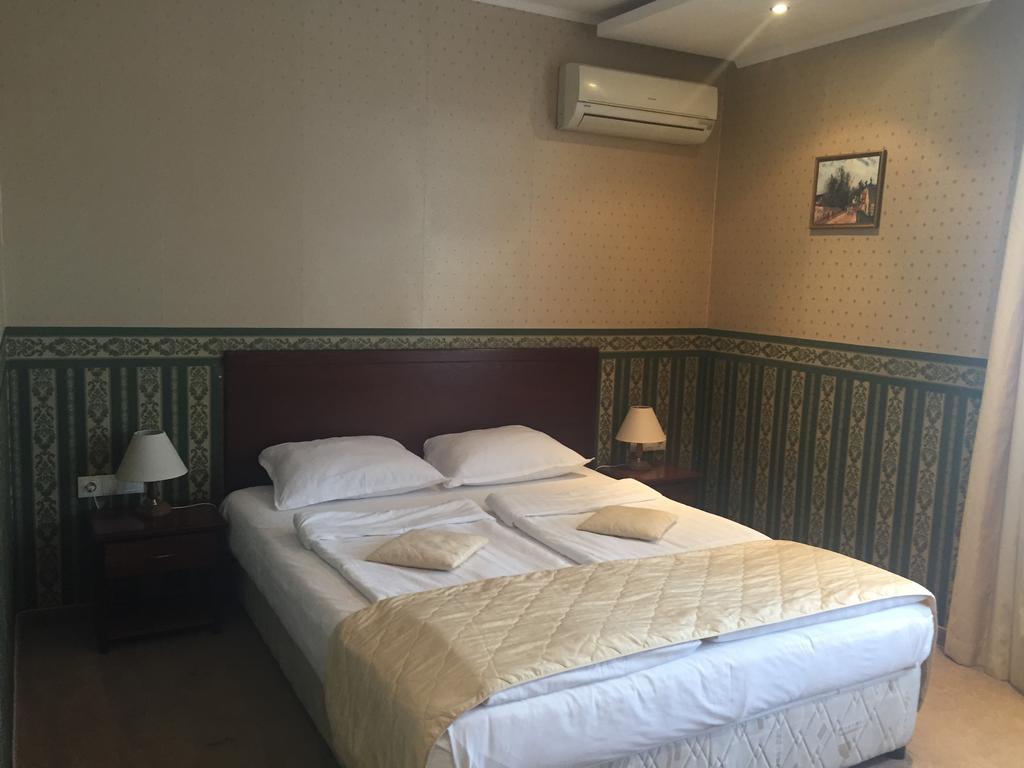 טרויאן Chateau Montagne Hotel Troyan מראה חיצוני תמונה