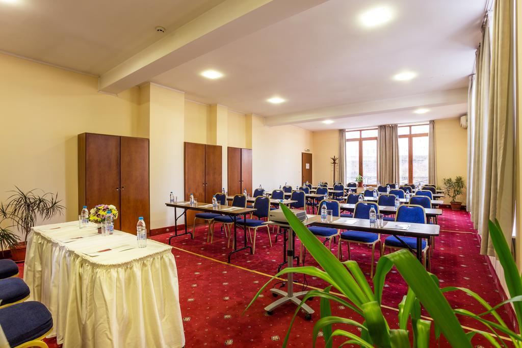 טרויאן Chateau Montagne Hotel Troyan מראה חיצוני תמונה