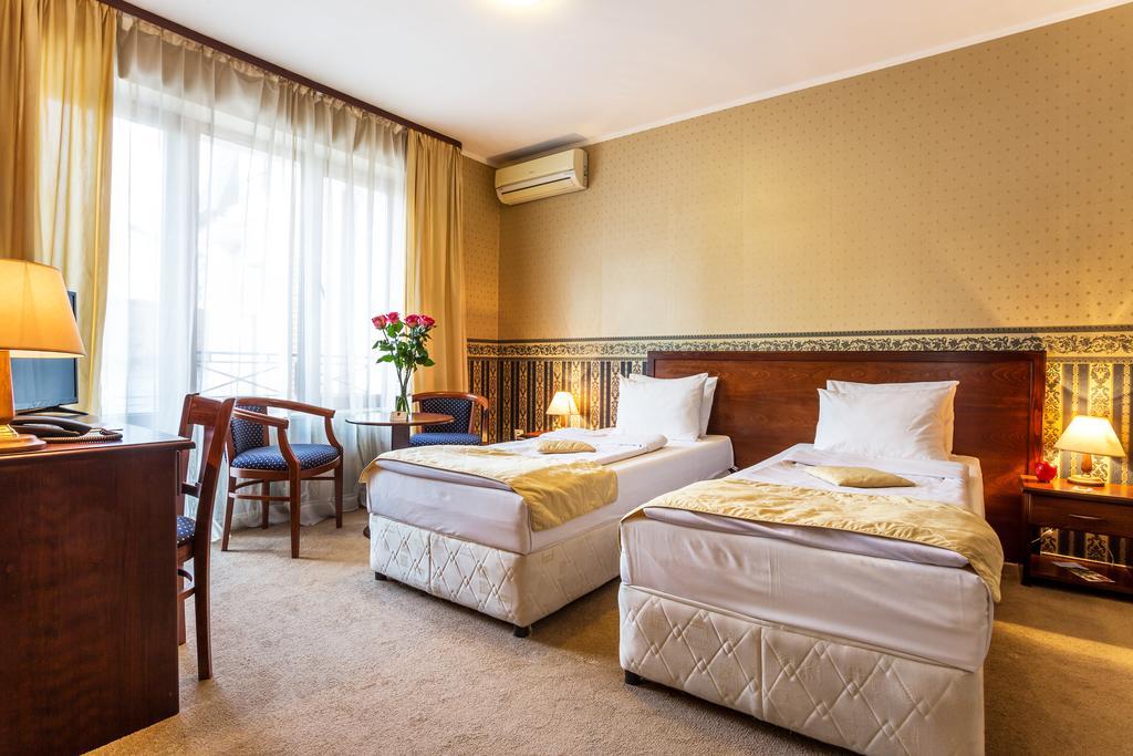 טרויאן Chateau Montagne Hotel Troyan מראה חיצוני תמונה